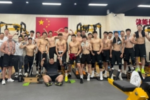 满屏都是腹肌与胸肌！天津男篮封闭集训成果展示