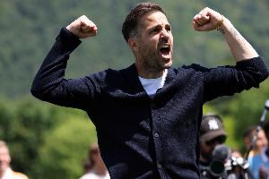 法布雷加斯：查洛巴对我们来说是一笔重要引援，证明了科莫的雄心