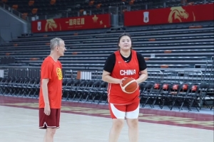 马不停蹄！中国女篮转战佛山最新踩场训练 明晚与尼日利亚三番战