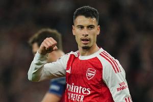 TA：阿森纳收到加拉塔萨雷4500万欧报价马丁内利，球员没推动离队